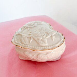 Vintage Porcelain Heart Shaped Cream Sugar Bow Rose Embellishment Wavy Gold Rim